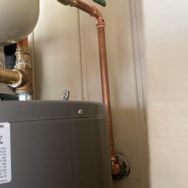 Water heater with copper piping and expansion tank