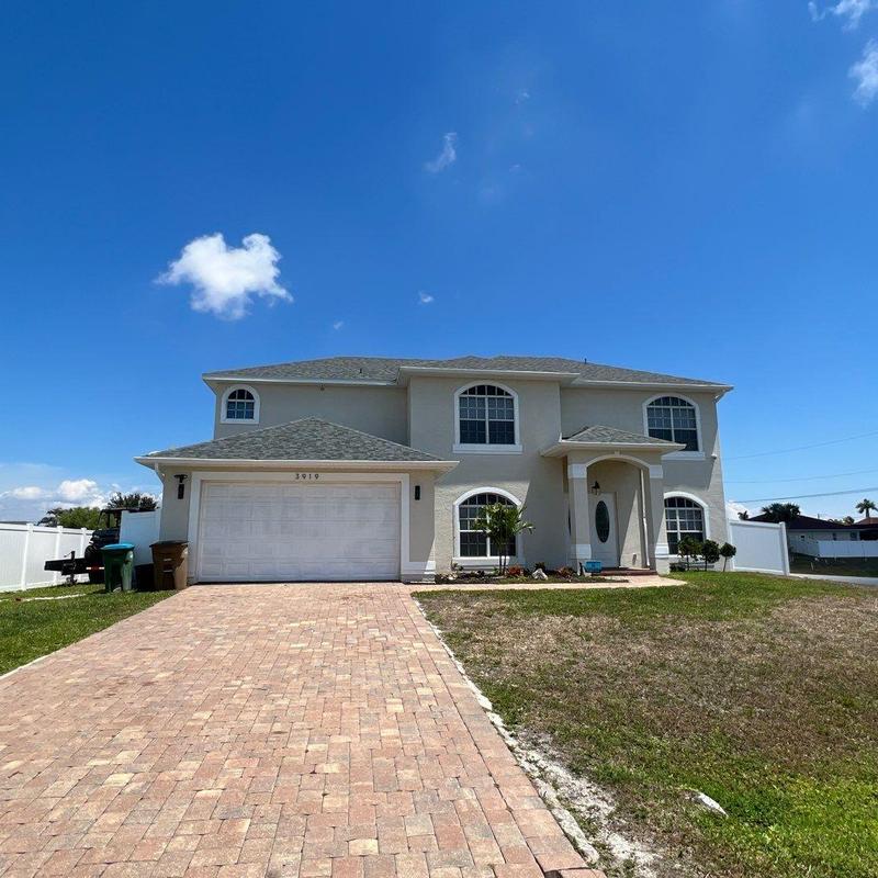 Shingle roof on two-story Cape Coral home