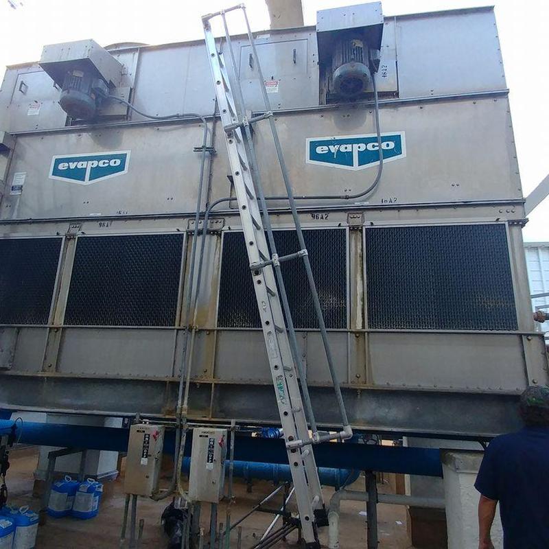 Evapco commercial cooling tower with maintenance ladder Evapco commercial cooling tower with maintenance ladder