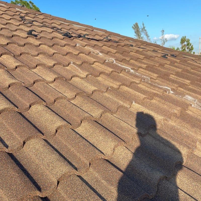 Stonecoated steel roof with installation issues