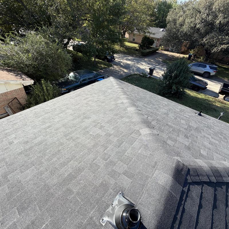 Onyx black Owens Corning architectural shingle roof