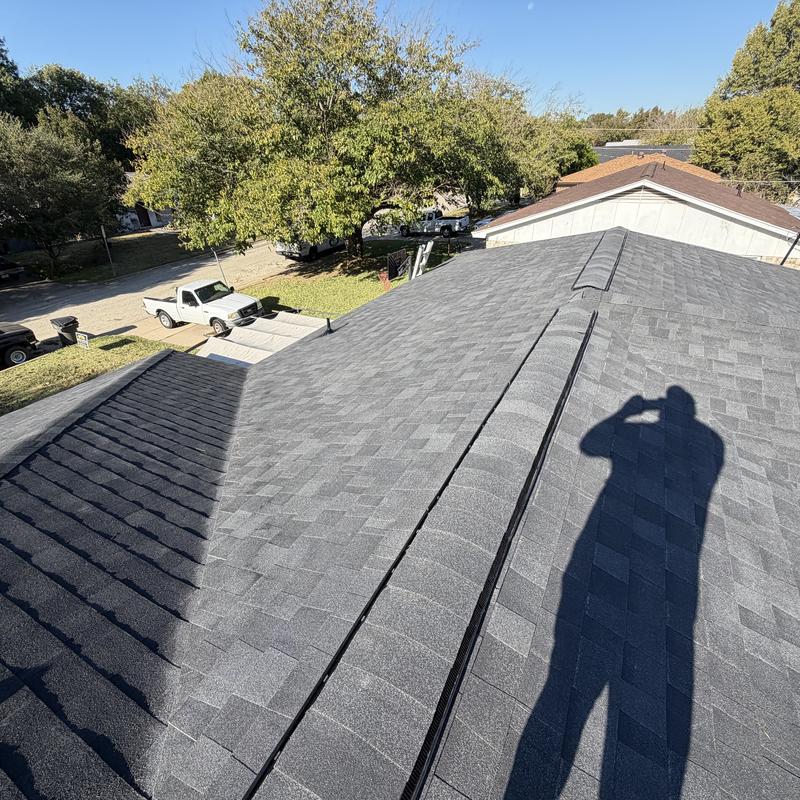 Onyx black Owens Corning architectural shingle roof