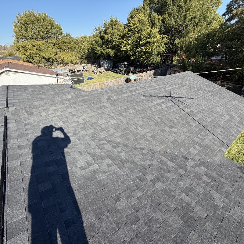 Onyx black Owens Corning architectural shingle roof