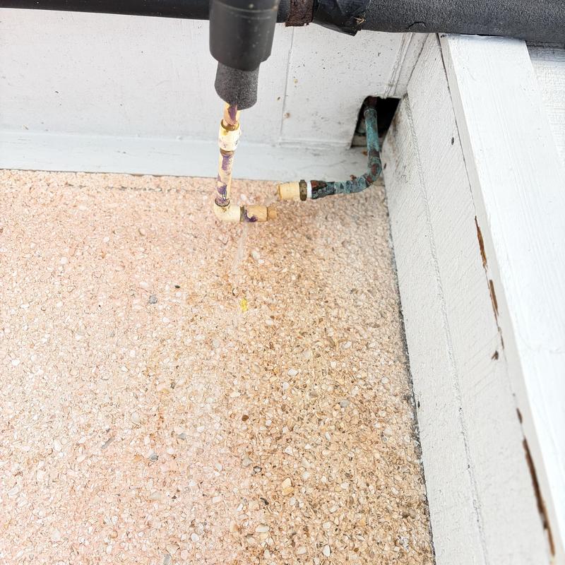 Half-inch CPVC water line with threaded MIP connection