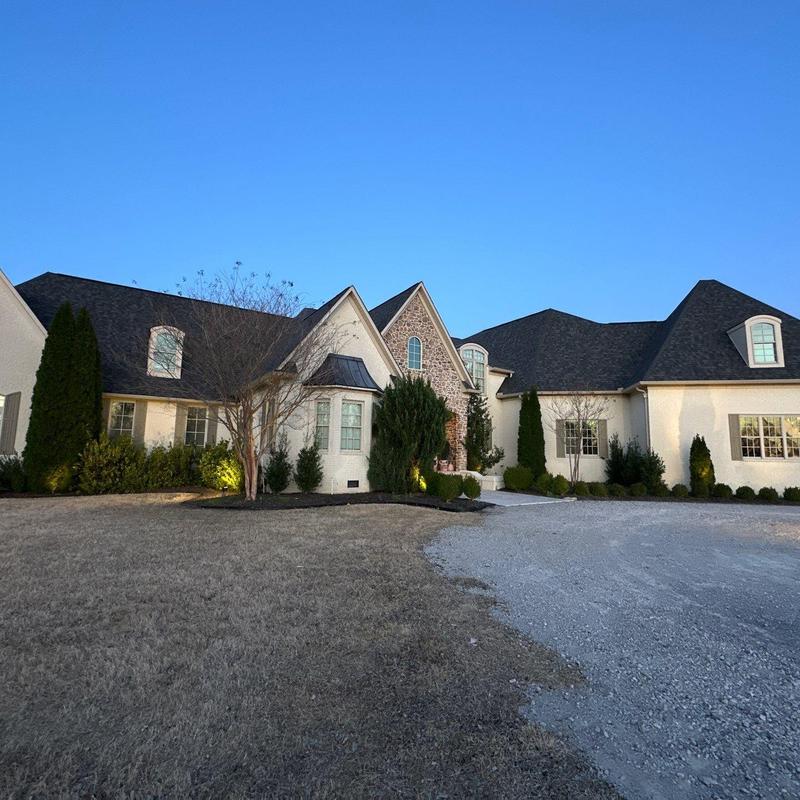 Owens Corning Duration asphalt shingle roof on home