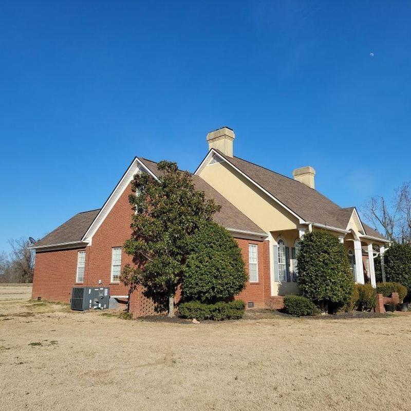 Owens Corning Oakridge asphalt shingle roof installation