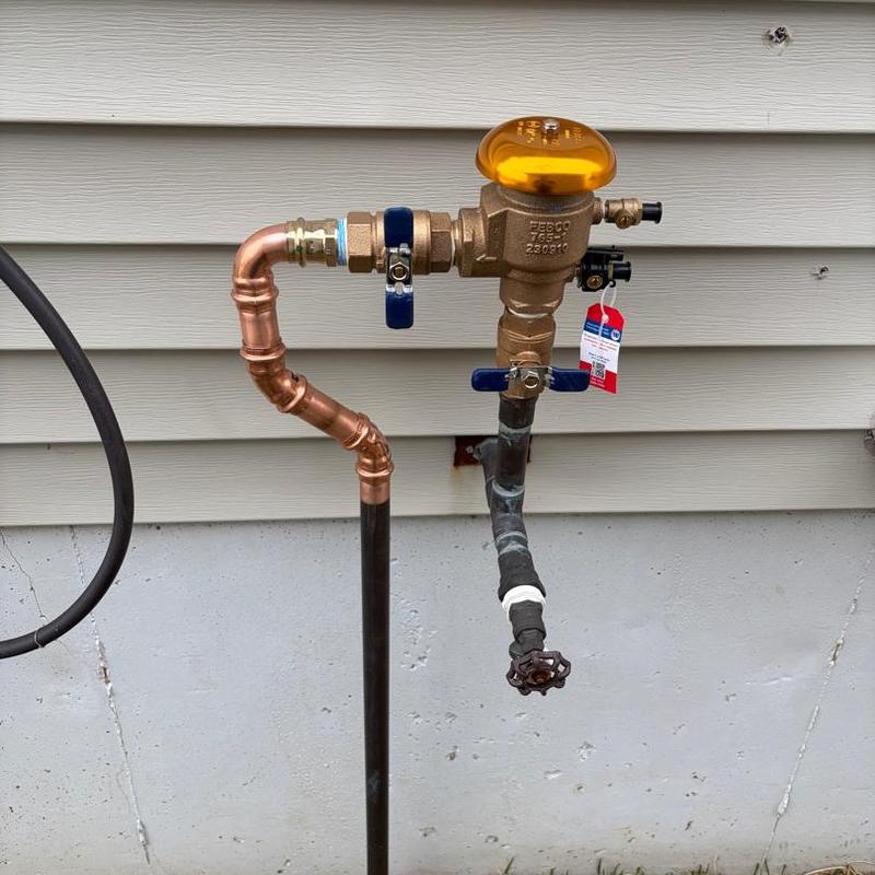 Vacuum breaker valve with copper piping installation