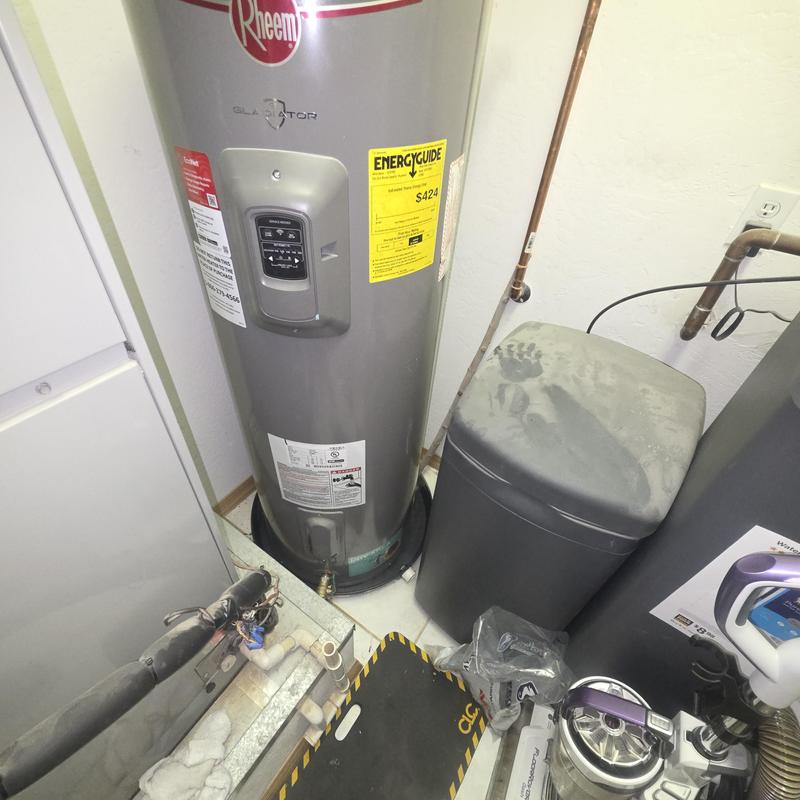 Water heater drain valve and anode rod replacement Water heater drain valve and anode rod replacement