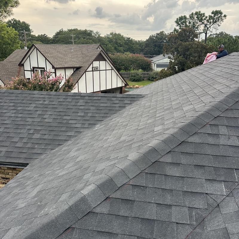 Onyx black Owens Corning architectural roof shingles