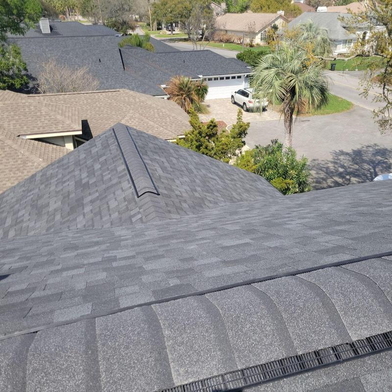 Owens Corning shingle roof with ridge ventilation