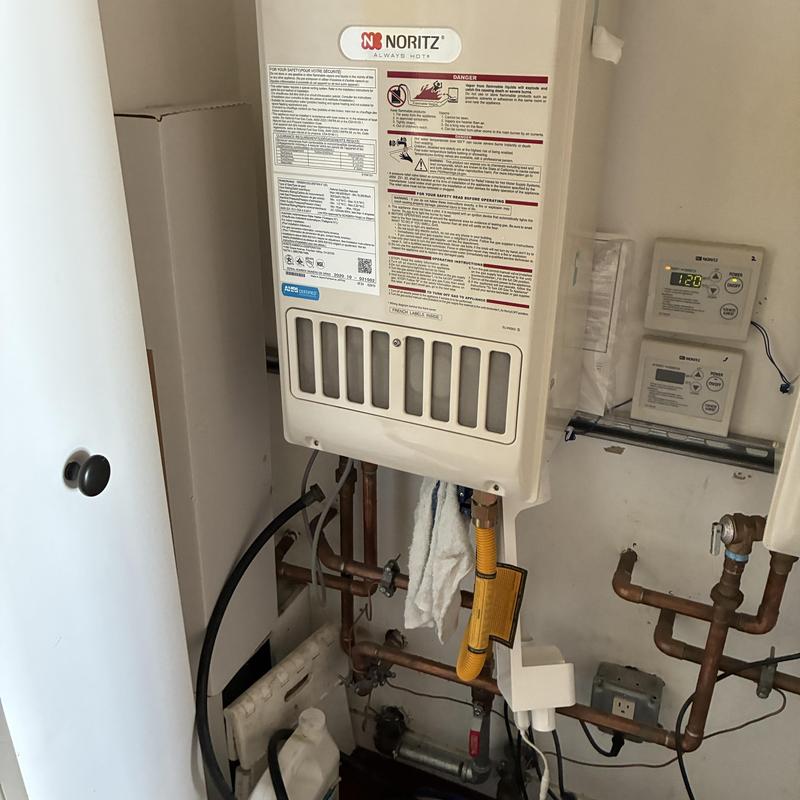 Noritz Tankless Water Heater with Descaled Pipes