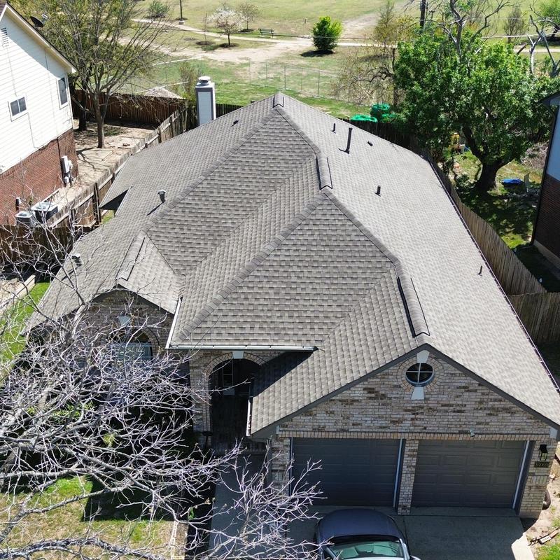 GAF HDZ Weatherwood shingle roof with ridge vents GAF HDZ Weatherwood shingle roof with ridge vents