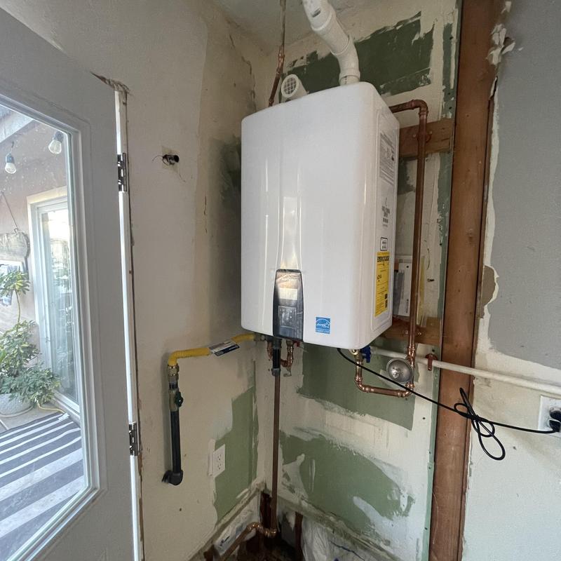 Tankless water heater installation with copper piping