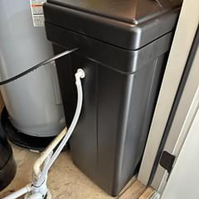 1.5 Cube Water Softener Unit with Plumbing Connections