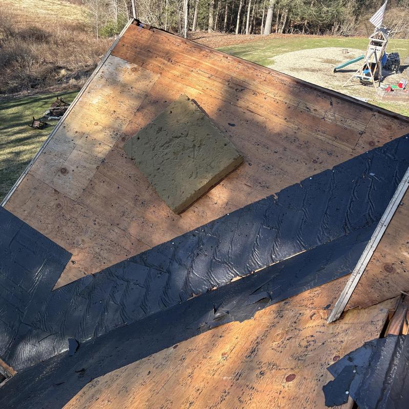 Roof decking and underlayment prep with insulation block