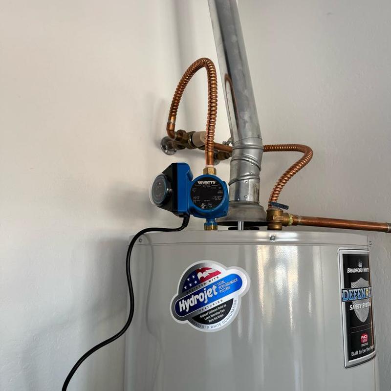 Hot water recirculating pump on water heater
