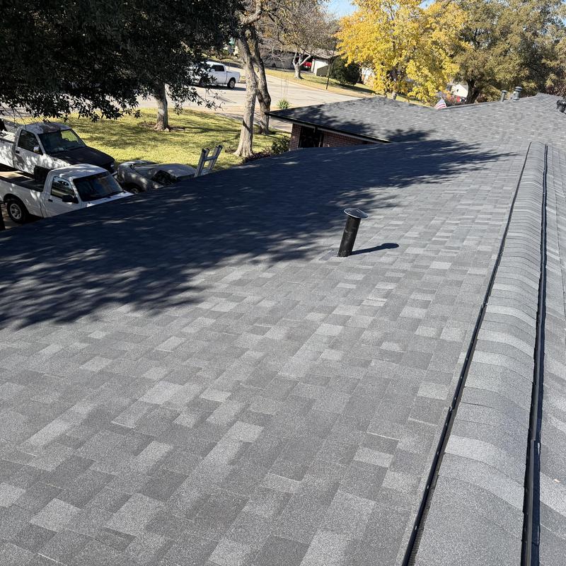 Onyx black Owens Corning architectural shingle roof