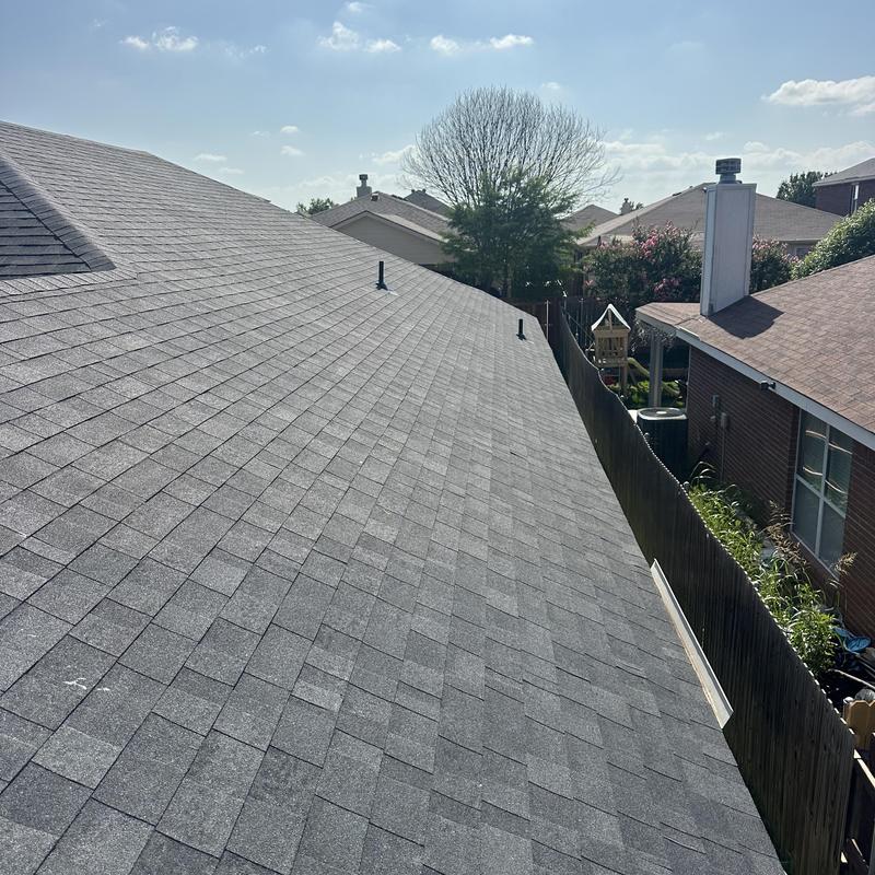 Onyx black Owens Corning architectural roof shingles