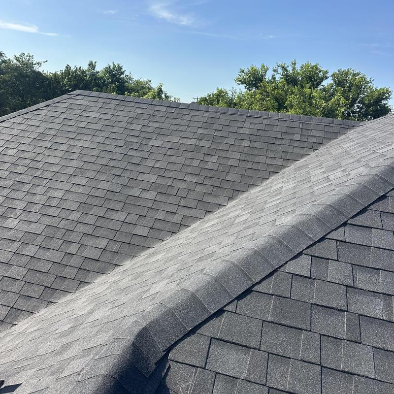 Owens Corning Onyx Black roof shingles on residential roof
