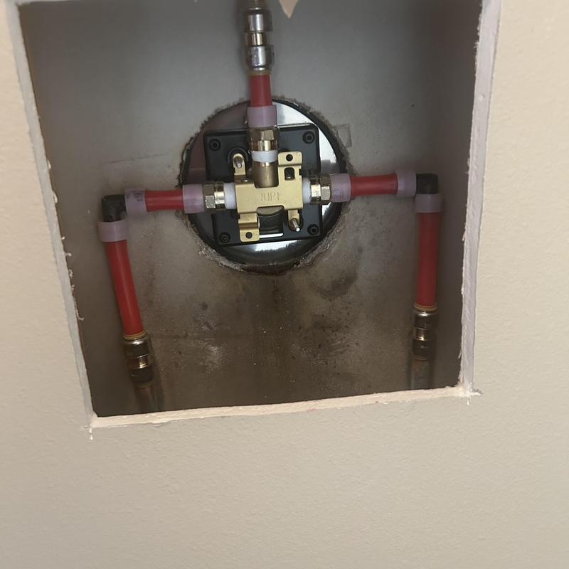 Delta single-handle shower valve with supply lines