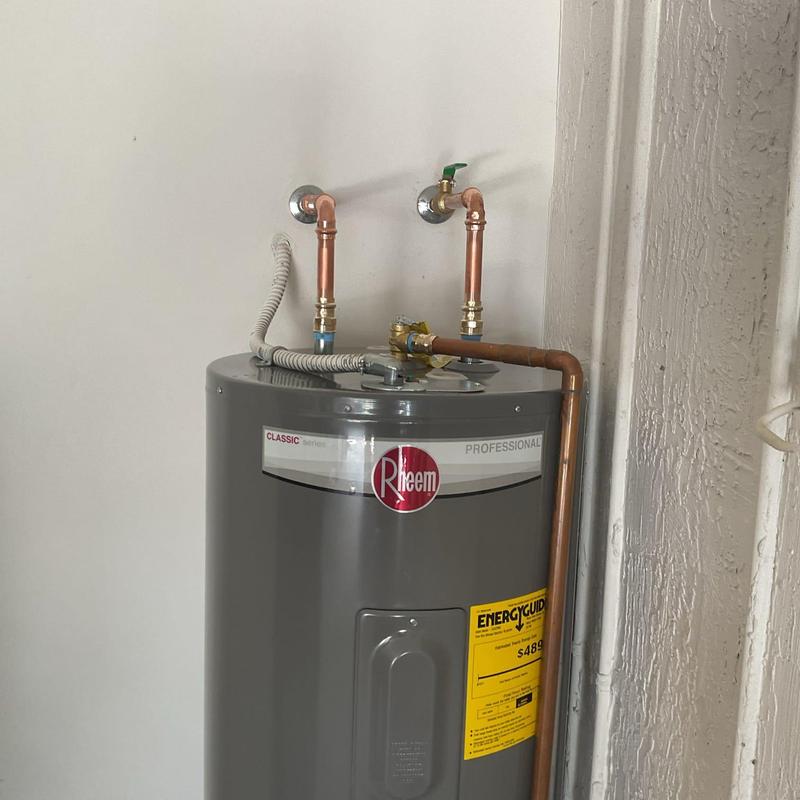 Rheem 50-gallon electric water heater with copper pipes