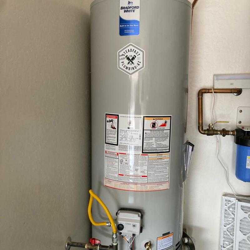 Gas water heater with ball valve and flex lines
