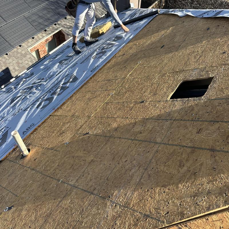 Roof decking with synthetic underlayment installation