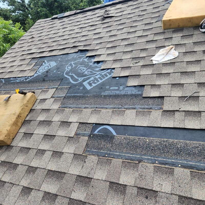 GAF Weatherwood roof shingles replacement in progress GAF Weatherwood roof shingles replacement in progress