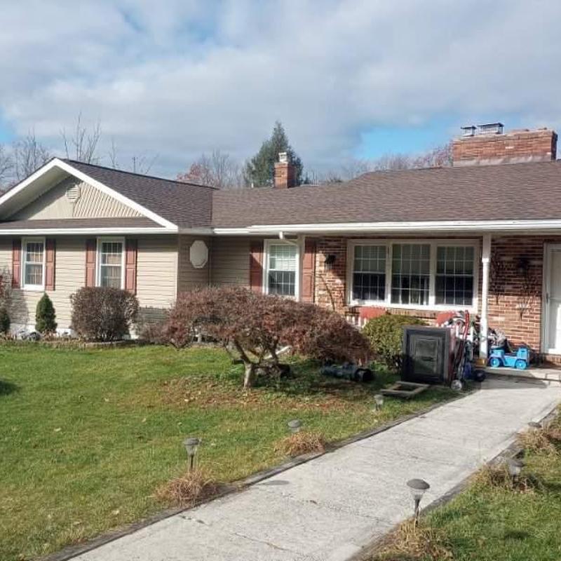 Brown asphalt shingle residential roof in Stroudsburg PA