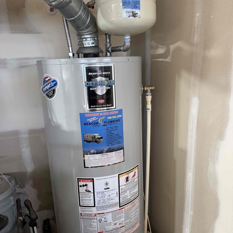 Water heater with faulty thermal expansion tank and relief valve Water heater with faulty thermal expansion tank and relief valve