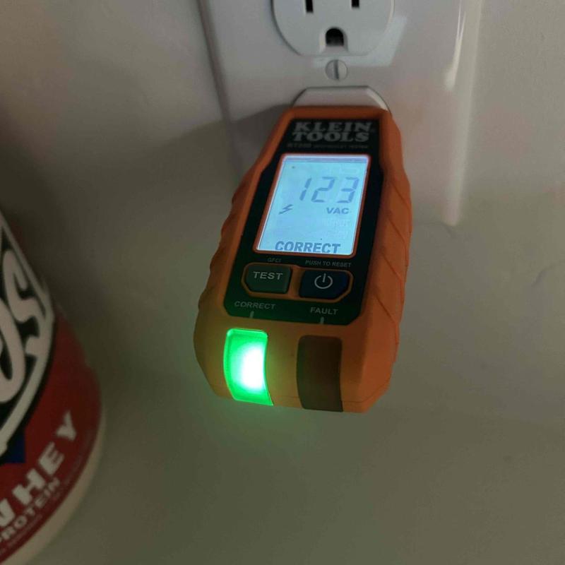 GFCI outlet tester showing correct wiring and voltage