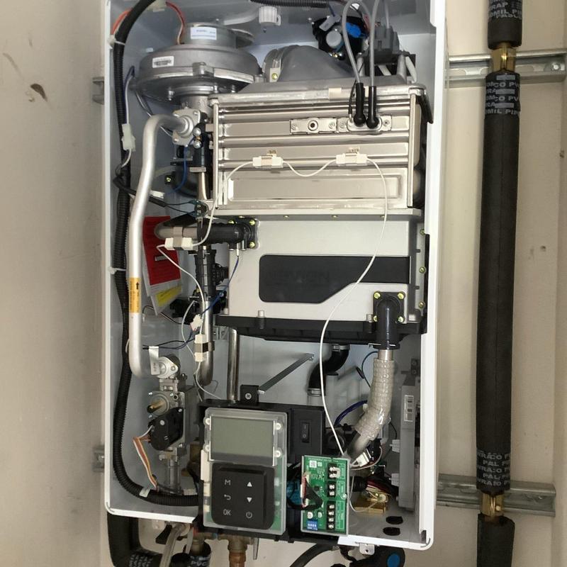 Tankless water heater internal components maintenance