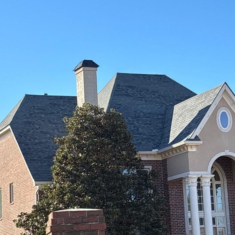 Owens Corning Oakridge roof with Pro Edge ridge cap