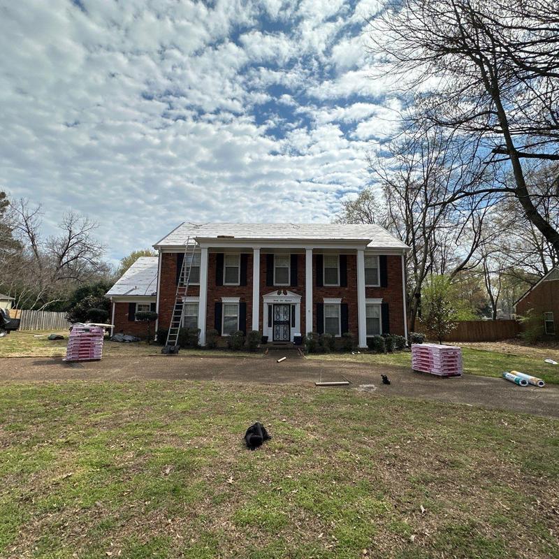 Owens Corning Oakridge shingle roof installation in progress