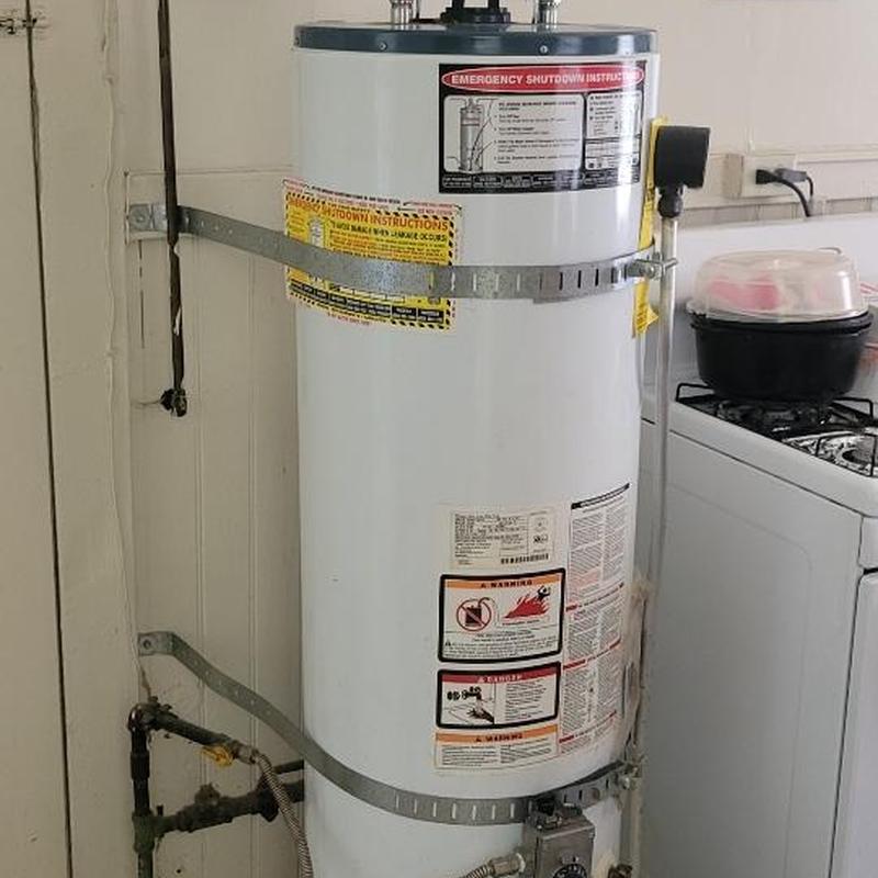 40-gallon low-profile water heater with new gas line