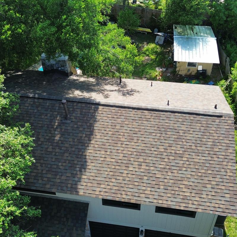 Owens Corning Driftwood shingle roof, Austin backyard