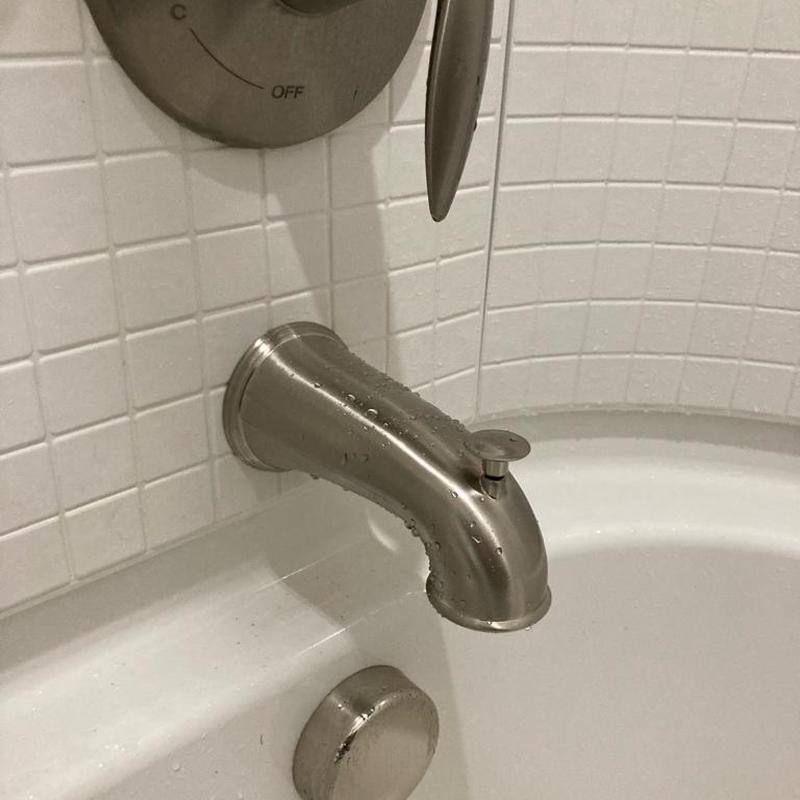 Bathroom tub spout replacement with valve handle Bathroom tub spout replacement with valve handle
