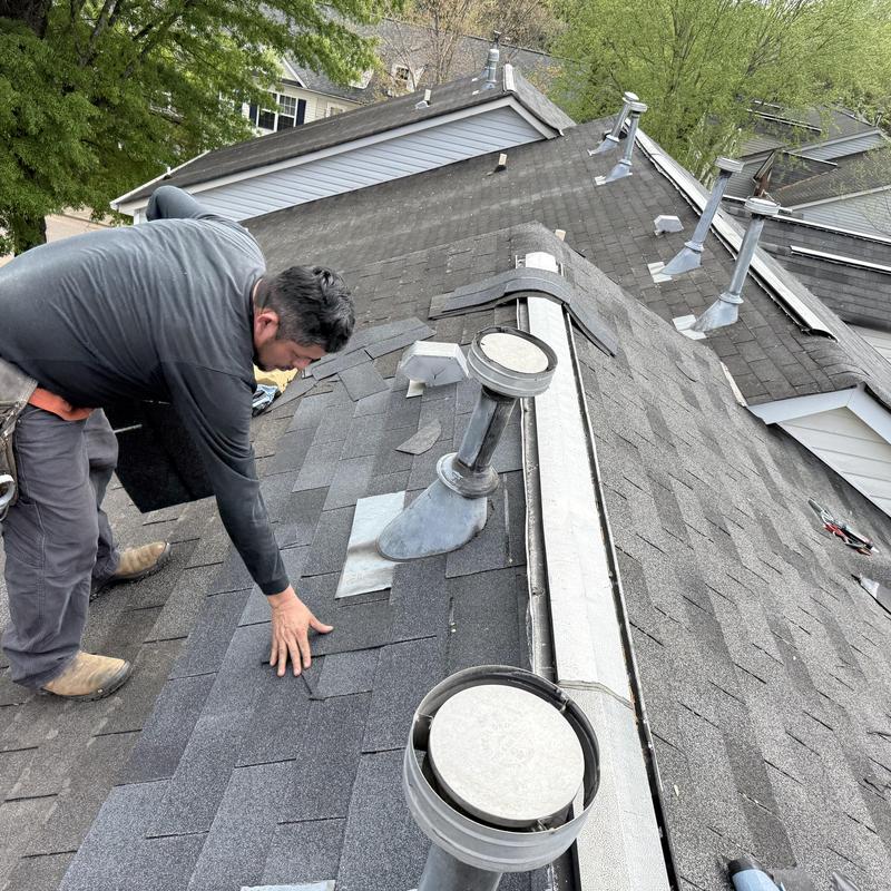 Ridge vent and shingle replacement on roof
