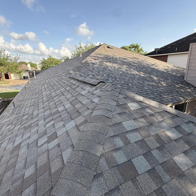 Owens Corning TruDefinition Duration shingle roof installation