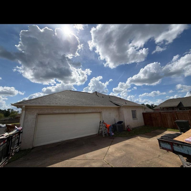 Architect shingle roof system on residential garage