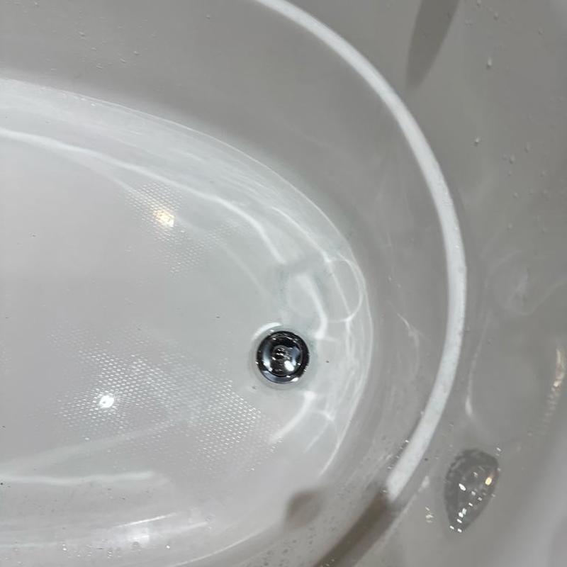Tub drain stopper and cartridge replacement in white tub