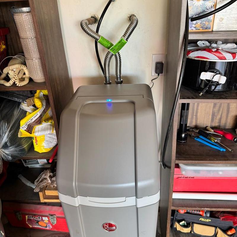 Rheem water softener with supply line connections