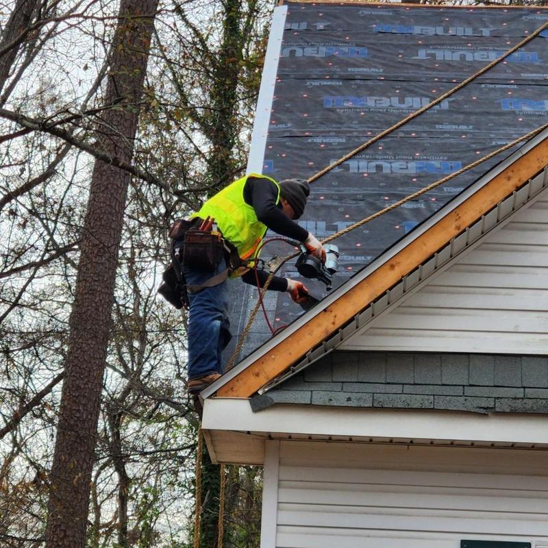 Roof edge board installation on residential house