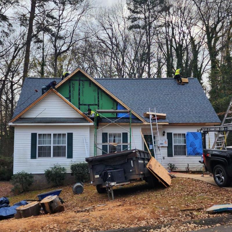OC Corning Onyx Black roof installation in progress