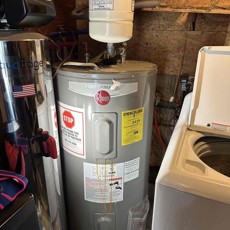 50-gallon Rheem water heater with thermal expansion tank