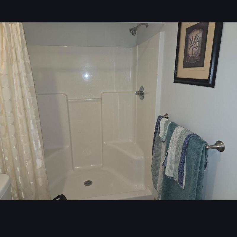 Delta single handle shower valve replacement in bathroom