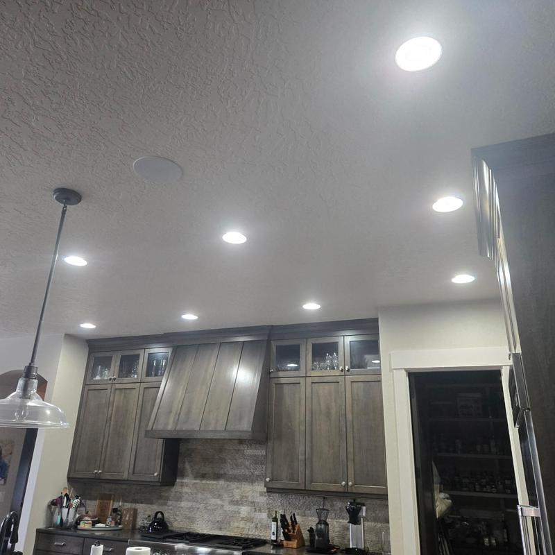 Ceiling recessed lighting installation in kitchen Ceiling recessed lighting installation in kitchen