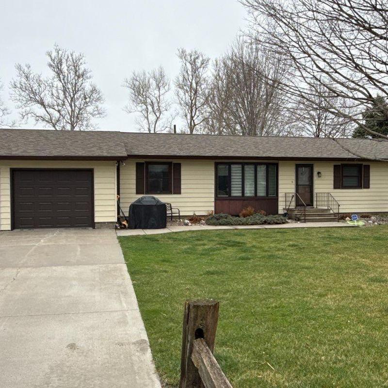 Malarkey Vista impact resistant shingles on house roof