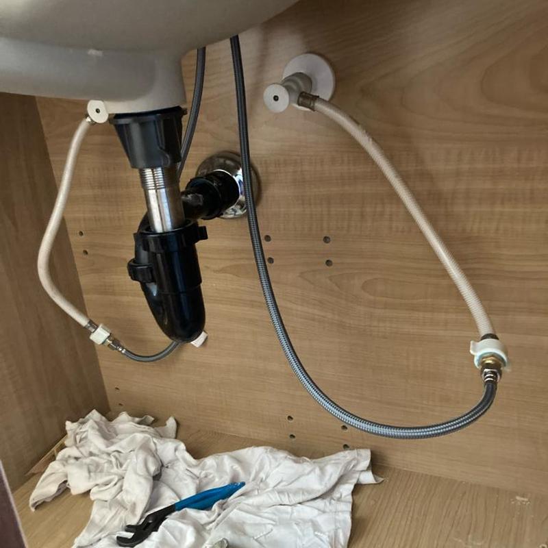Delta single hole lav faucet plumbing connections under sink