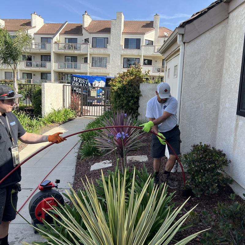 Building main sewer line hydro jetting with camera inspection Building main sewer line hydro jetting with camera inspection